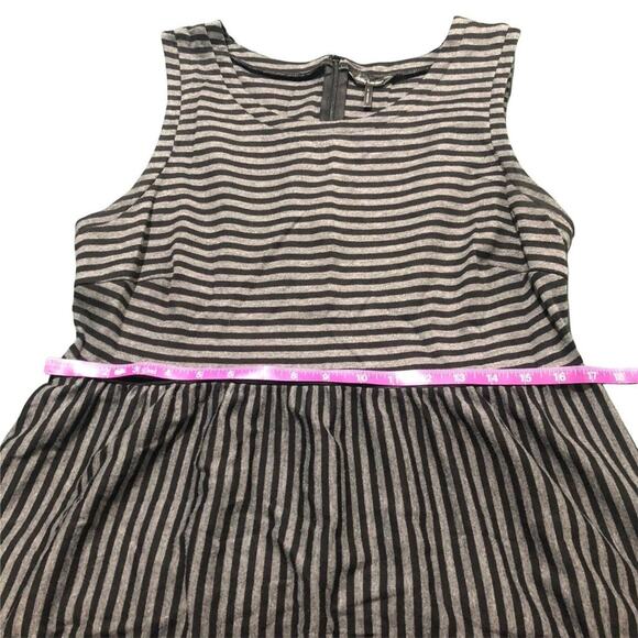 Daisy Fuentes black gray stripe dress LARGE - Picture 8 of 9